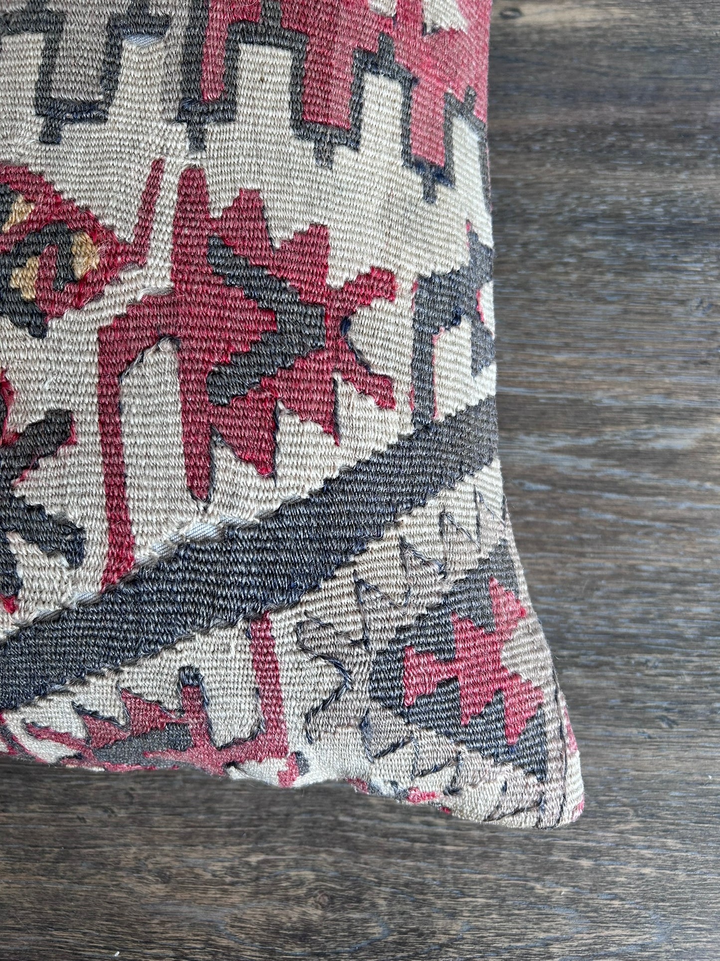 Vintage Kilim Pillow Cover - GAIA