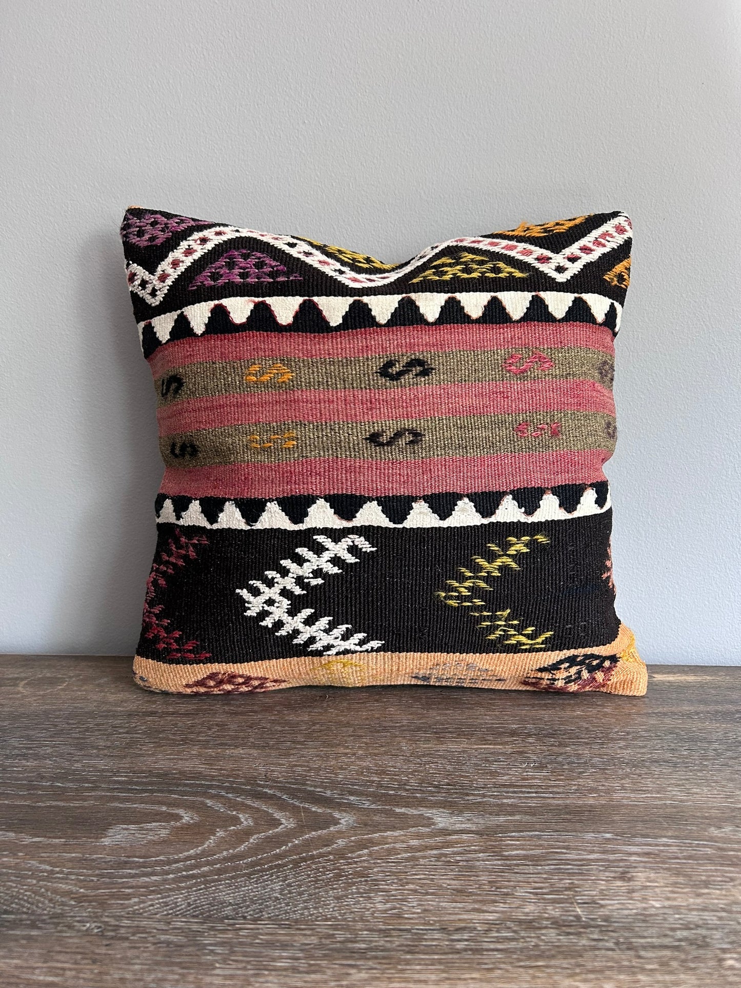 Vintage Kilim Pillow Cover - HELIOS