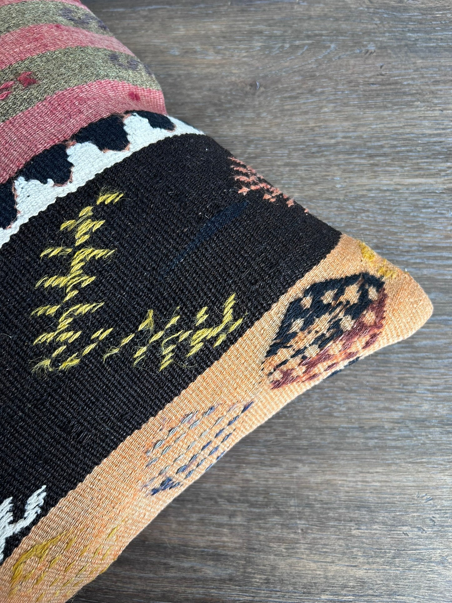 Vintage Kilim Pillow Cover - HELIOS