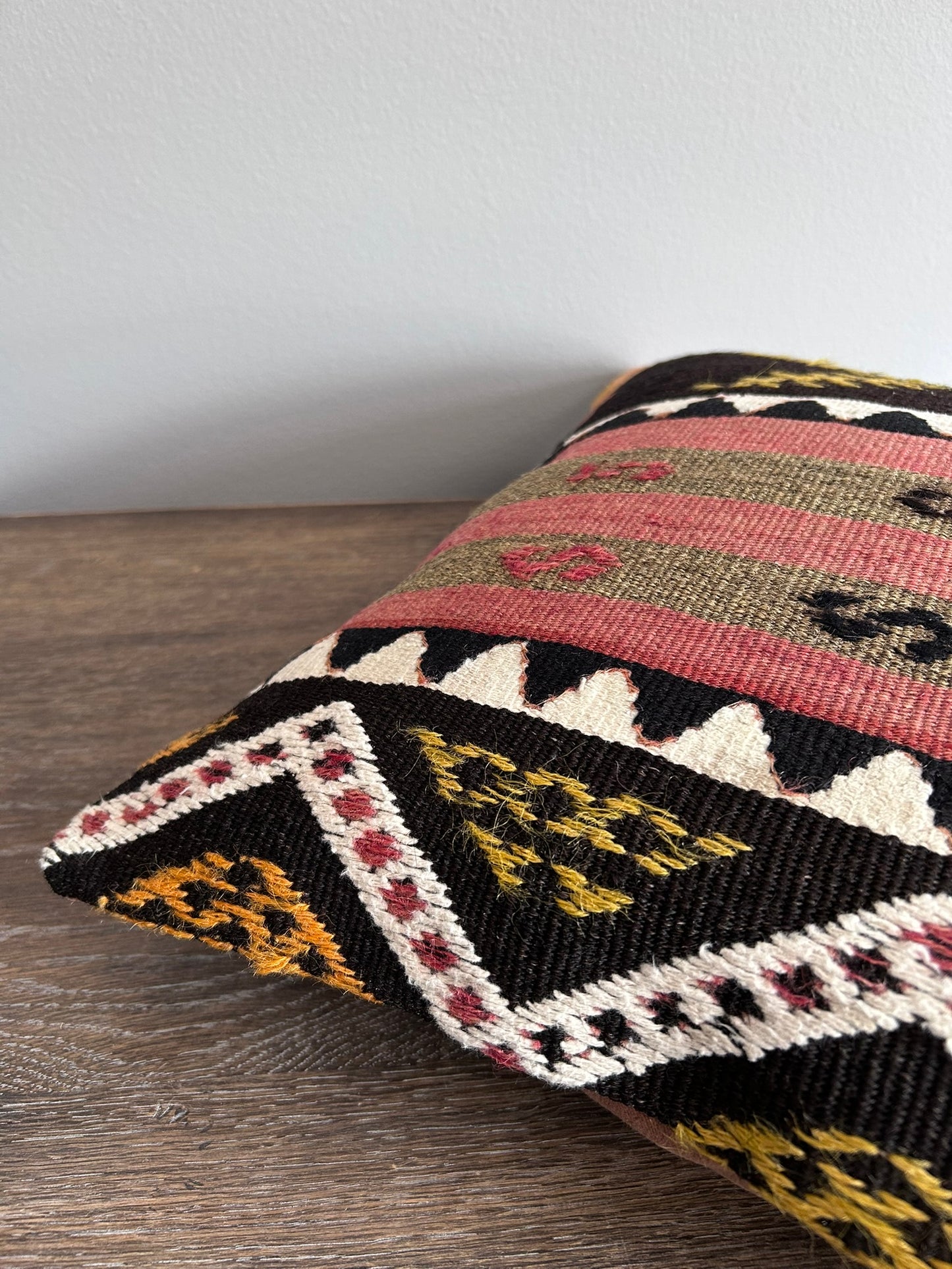 Vintage Kilim Pillow Cover - HELIOS