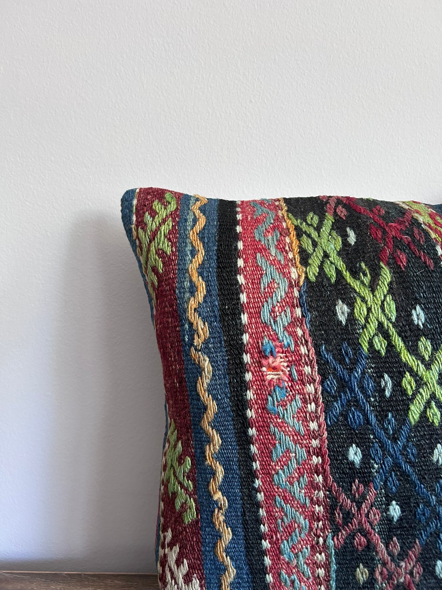 Vintage Kilim Pillow Cover - HESTIA