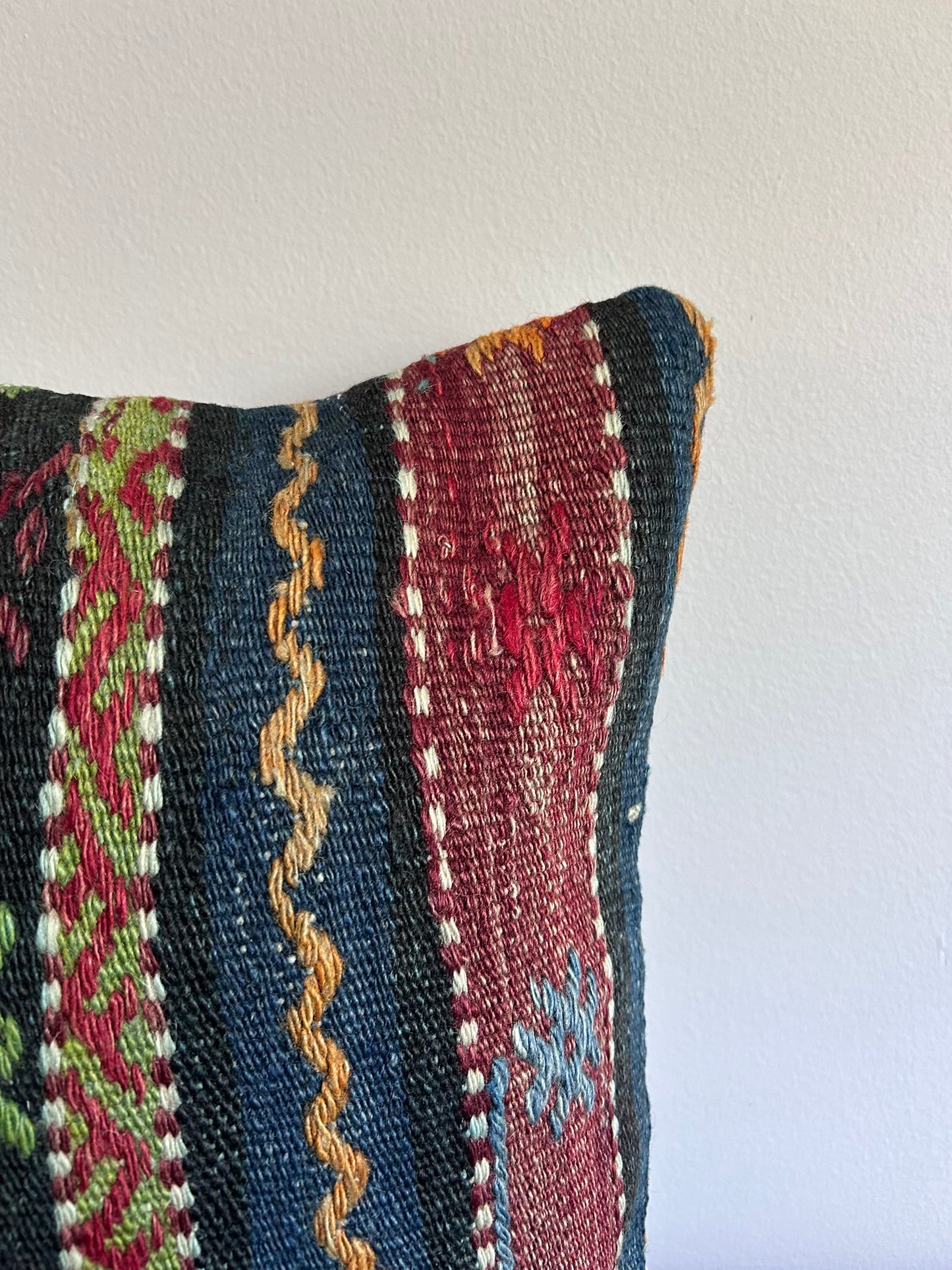 Vintage Kilim Pillow Cover - HESTIA