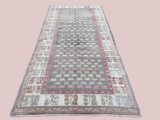 Vintage Anatolian Wool Rug - LOTUS