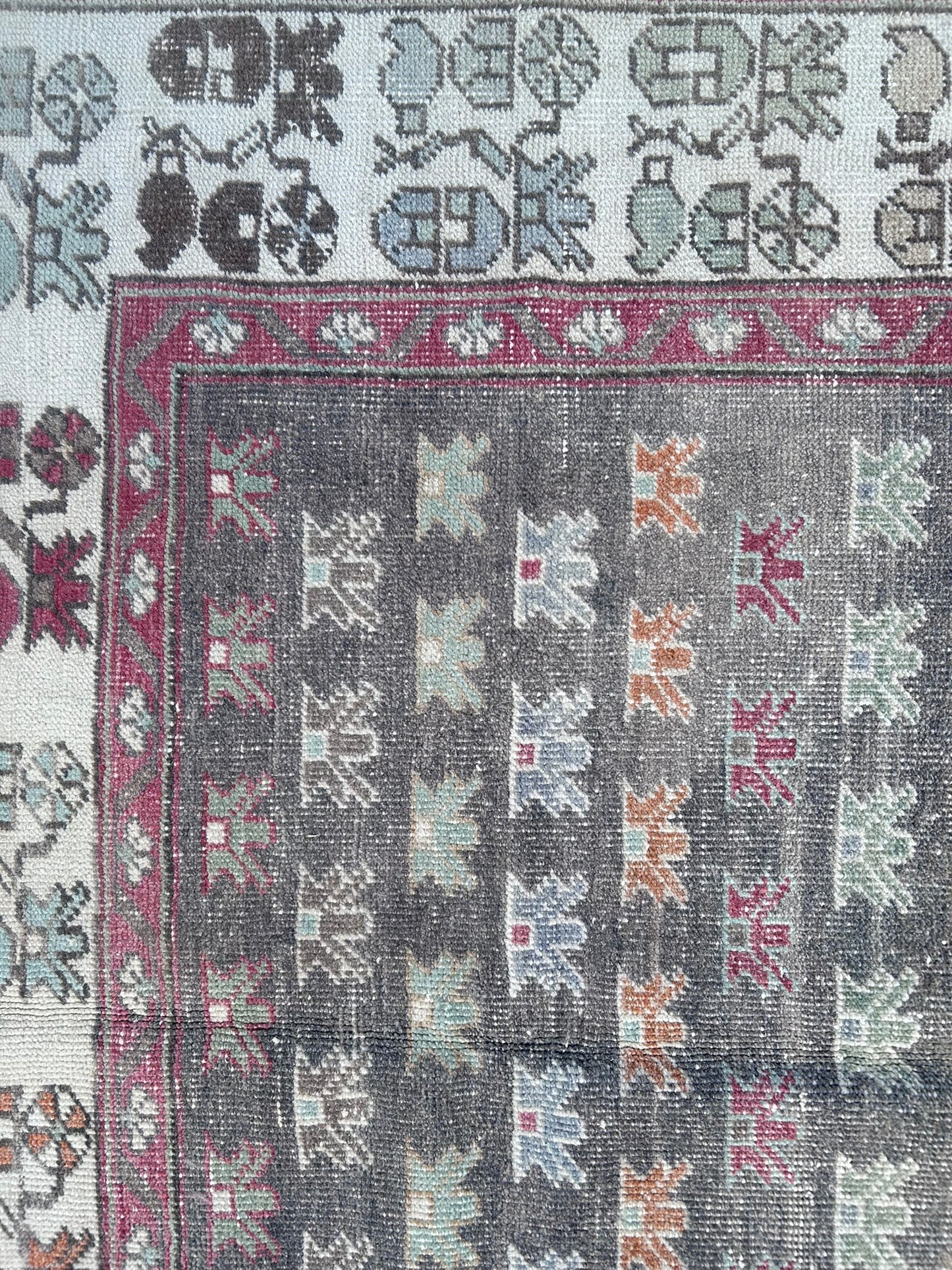 Vintage Anatolian Wool Rug - LOTUS