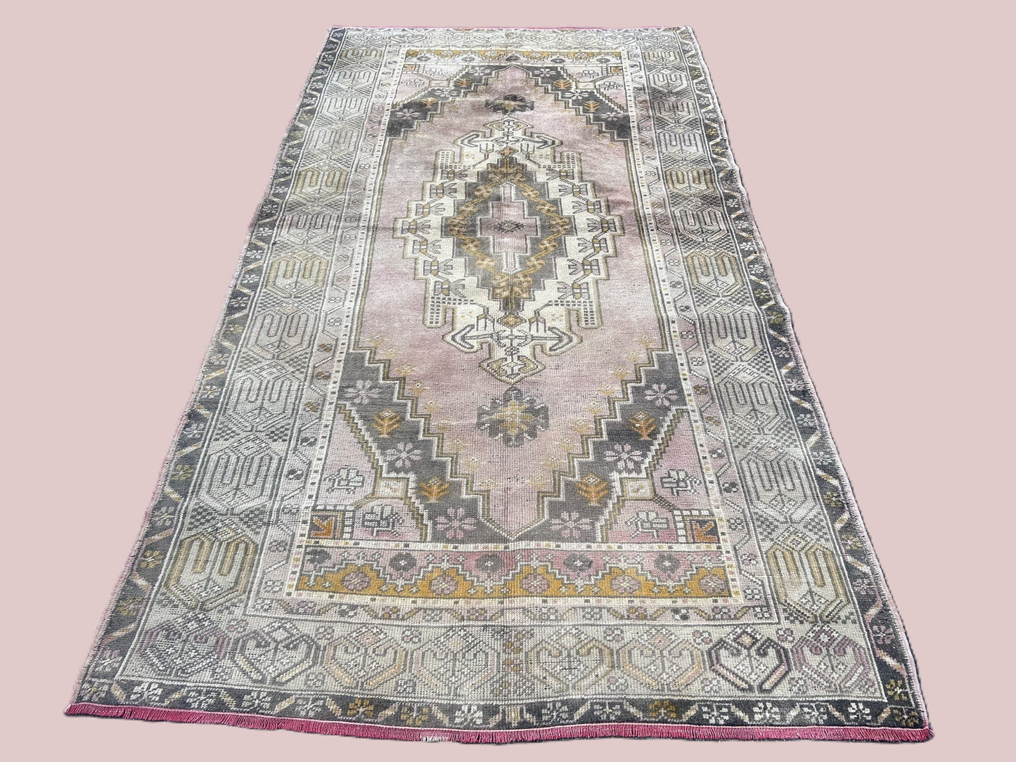 Vintage Turkish Rug 4'7" x 8'7" - HERITAGE