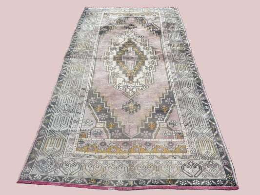 Vintage Turkish Rug 4'7" x 8'7" - HERITAGE