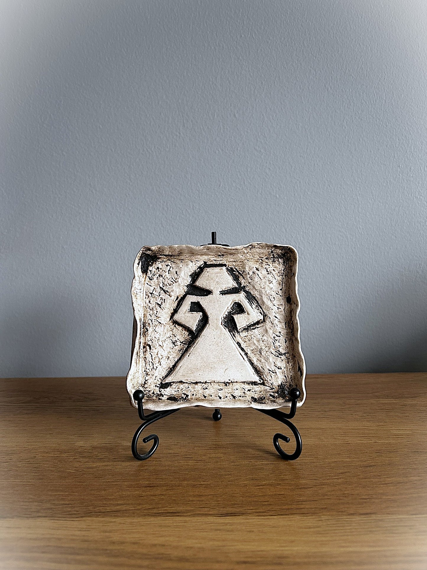 Hand Crafted Ceramic Art Piece - HANDS ON HIPS
