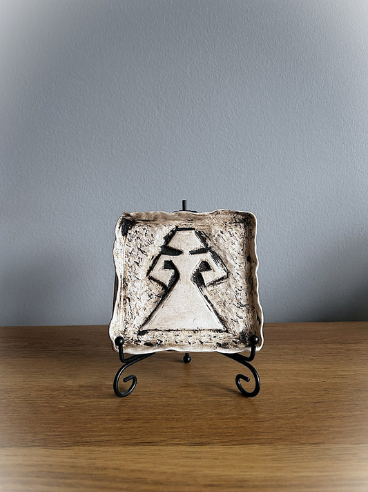 Hand Crafted Ceramic Art Piece - HANDS ON HIPS