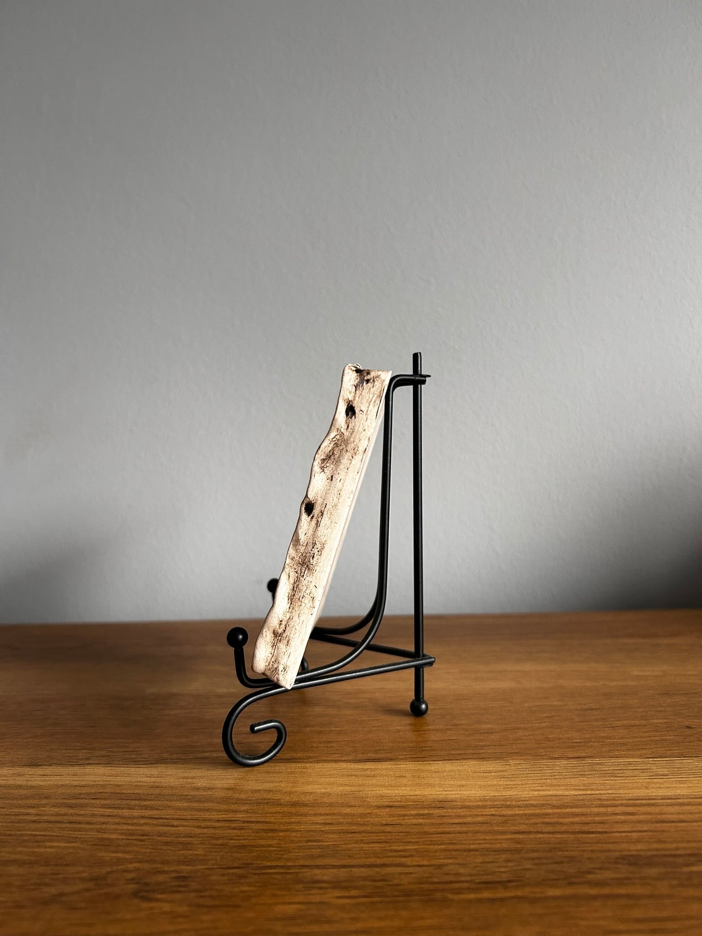 Hand Crafted Ceramic Art Piece - HANDS ON HIPS